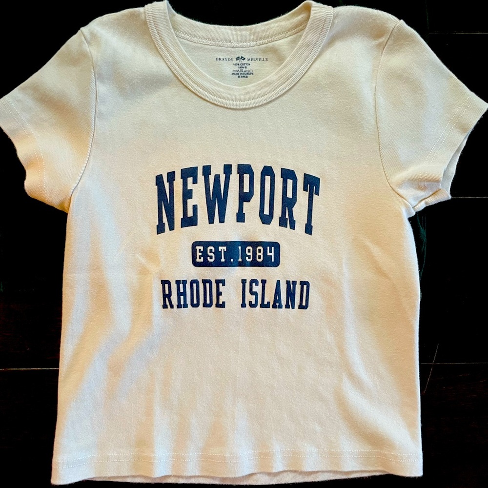 Brandy Melville T-shirts & Tank Tops